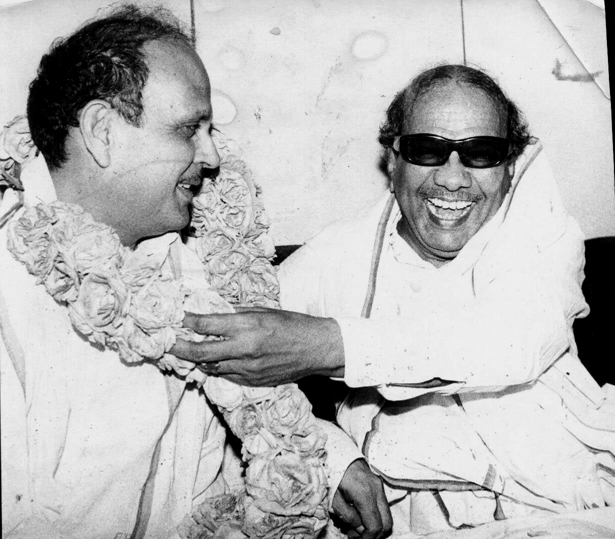 வி.பி.சிங்குடன் கலைஞர்