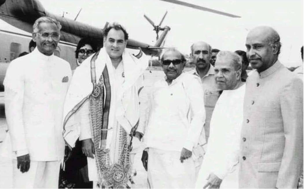 ராஜீவ் காந்தியுடன் கலைஞர்