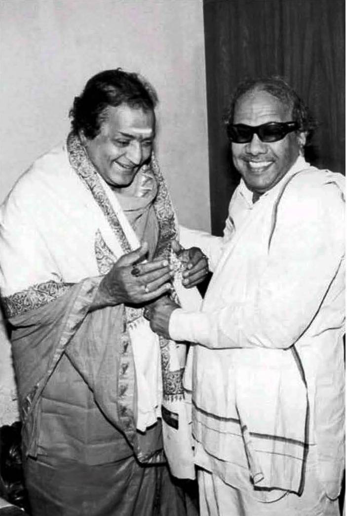 என்.டி.ராமாராவுடன் கலைஞர்